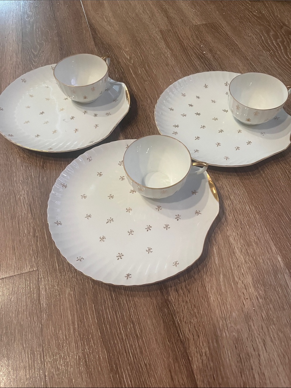 Lefton Fleur de Lis White and Gold Porcelain Tea Cup and Plate Set 3